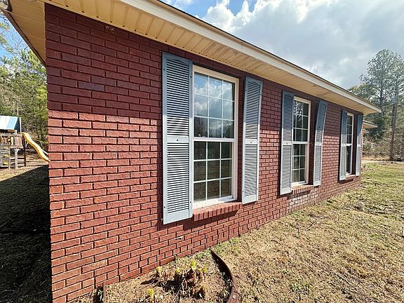 3rd image of 200 Lee Road 466