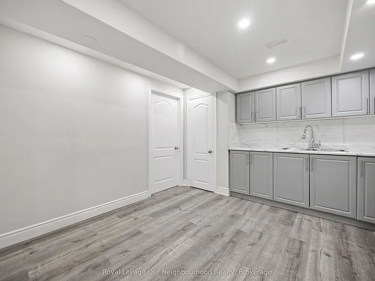 206 Sunny Meadow Blvd #BASEMENT — Photo 14