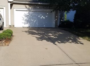 14836 Robinson St, Overland Park, KS 66223
