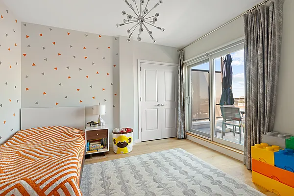 Sold by Compass | media 7