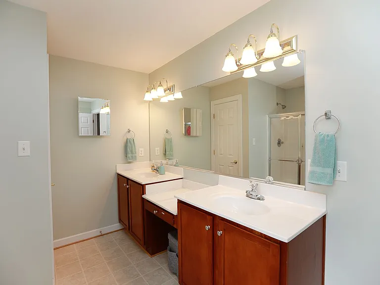 2200 Elijah St — Photo 35