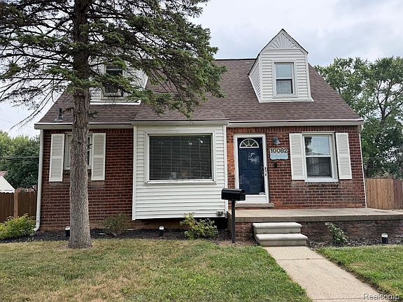 2nd image of 10082 Cardwell St