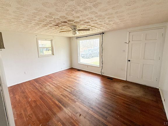 4th image of 6218 Old Evergreen Rd