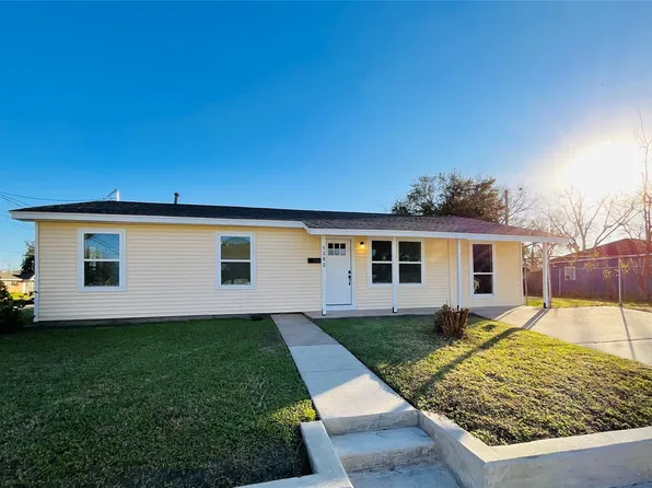 1202 Dutch St, Deer Park, TX 77536