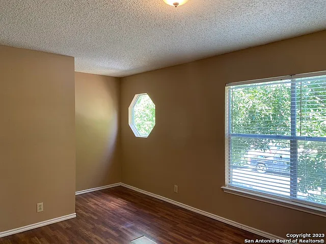 3643 Cameron Spgs — Photo 21