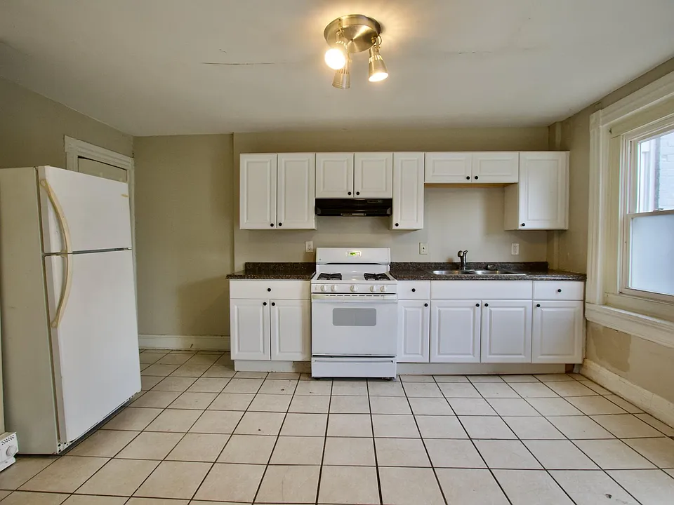 940 Central Ave #2