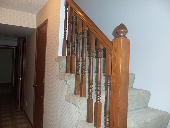 3rd image of 323 N Ryans Way