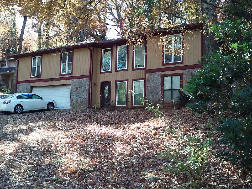 2nd image of 1678 Fieldgreen Overlook