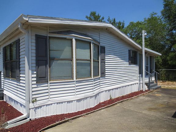 3rd image of 4005 NE 174th Ct