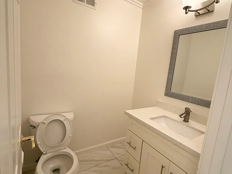 42932 Corte Galicia — Photo 5