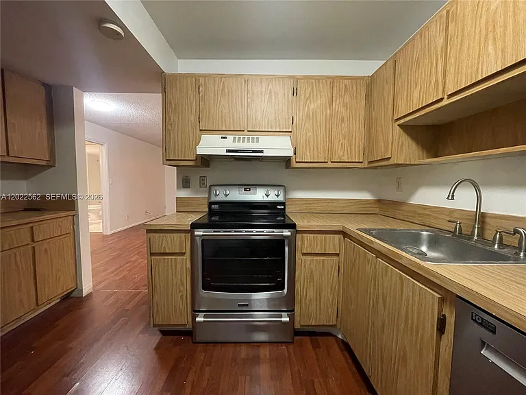 303 Gardens Dr #206 — Photo 5
