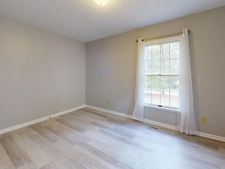 8 Shadow Dr — Photo 19