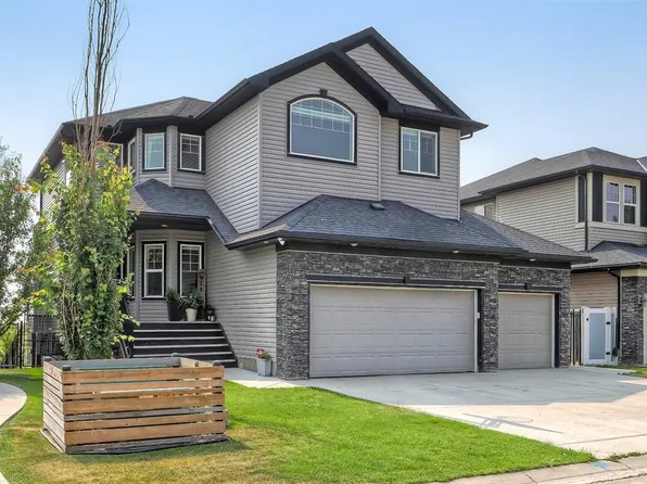 268 N Rainbow Falls Way, Chestermere, AB T1X 0T1