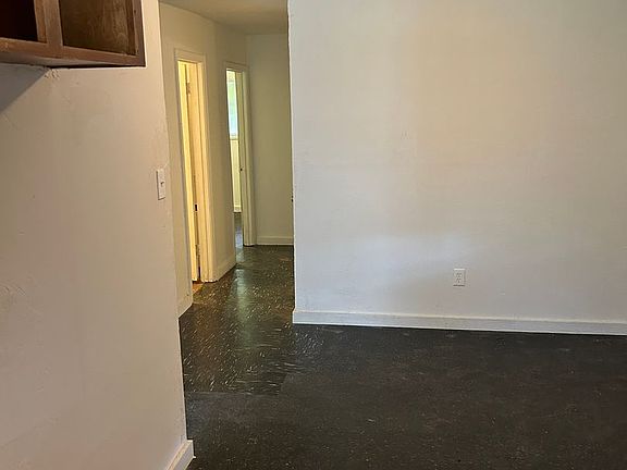 2nd image of 1746 Peach St