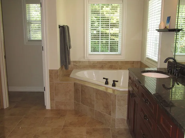 2084 Kittridge Dr — Photo 30