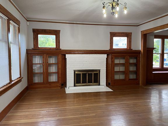 4th image of 4340 Yakima Ave
