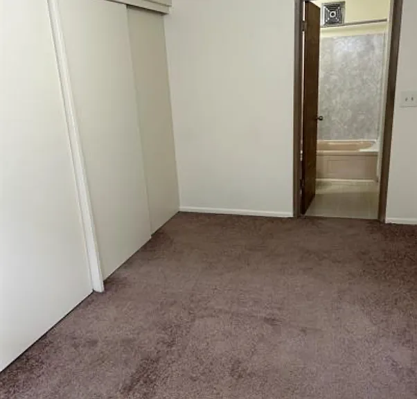 5033 15th Ave NE #2006 — Photo 2