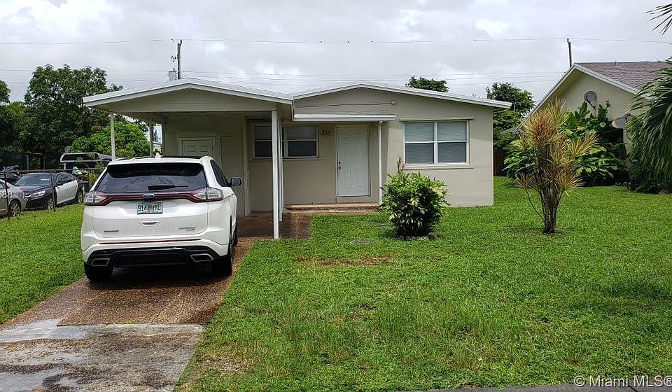1st image of 4571 SW 26th St