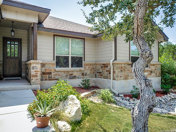 2nd image of 710 LAZY OAKS DR