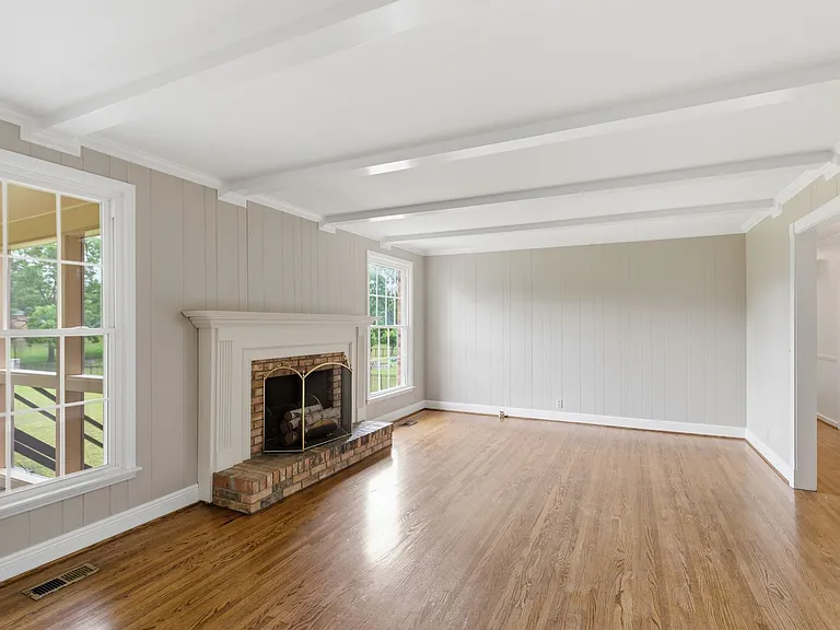 213 Rising Sun Ln — Photo 11