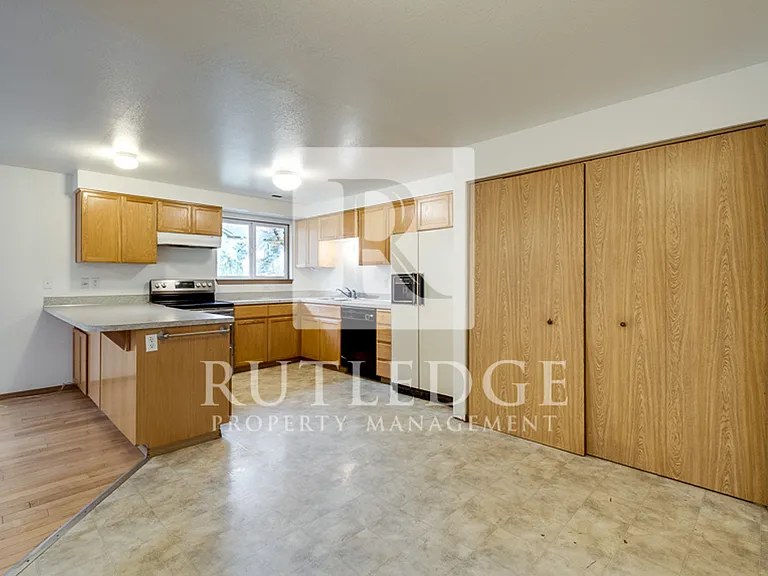 120 Mallory Ln — Photo 14