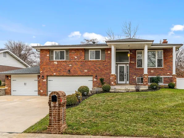 5830 Five Oaks Pkwy, Saint Louis, MO 63128