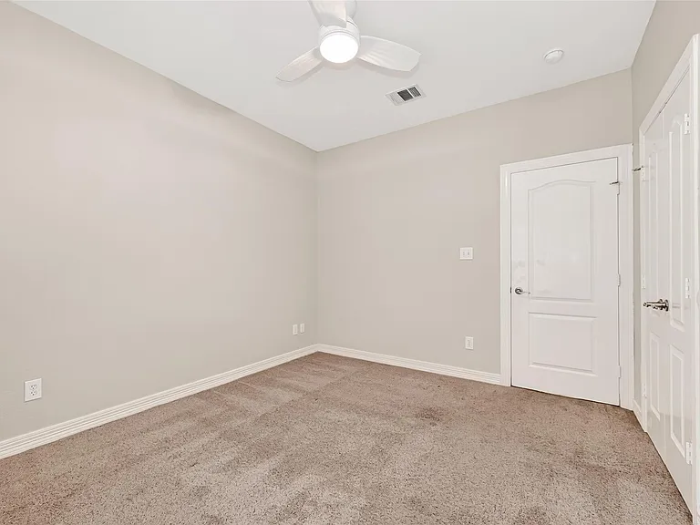 127 Monterrey Rd W — Photo 39