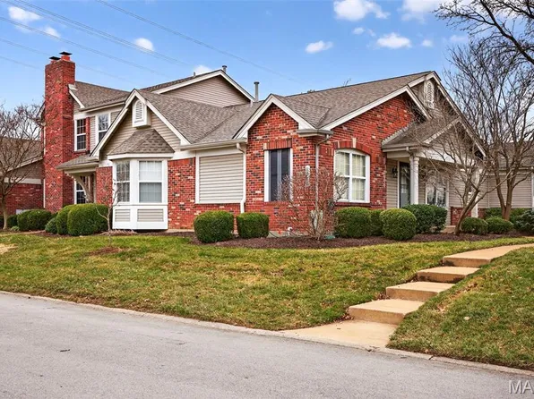 1925 Dewitt Ridge Dr, Chesterfield, MO 63017