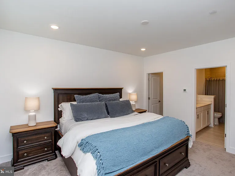 233 Lewis Fisher Dr #ST — Photo 16