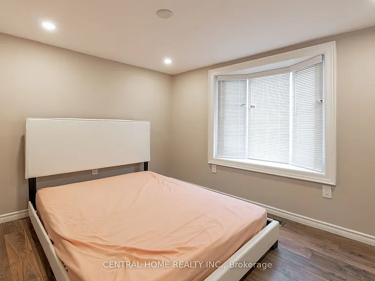 651 16th Ave — Photo 11