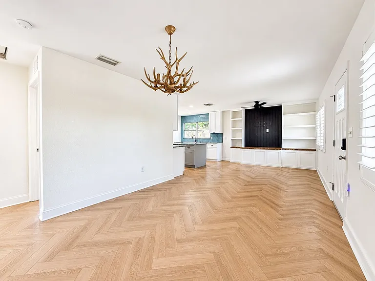 4305 W Bay Ave — Photo 11