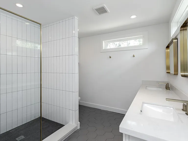 1834 Norcrest Dr — Photo 20