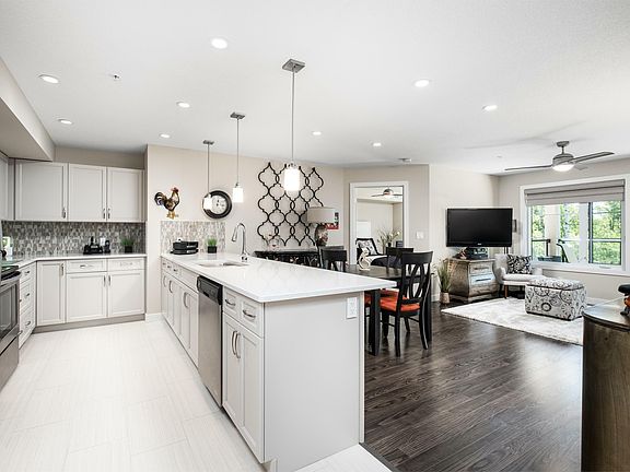 4th image of 5025 Edgemont Blvd NW #207