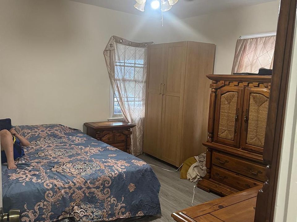 8023 247th Street, Jamaica, NY 11426 | MLS #867358 | Zillow