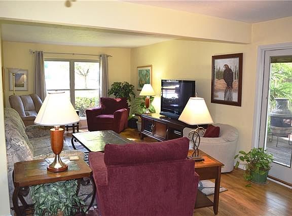 5th image of 3603 Courtdale Dr