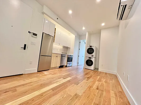 Rented by ERNY LLC | media 3