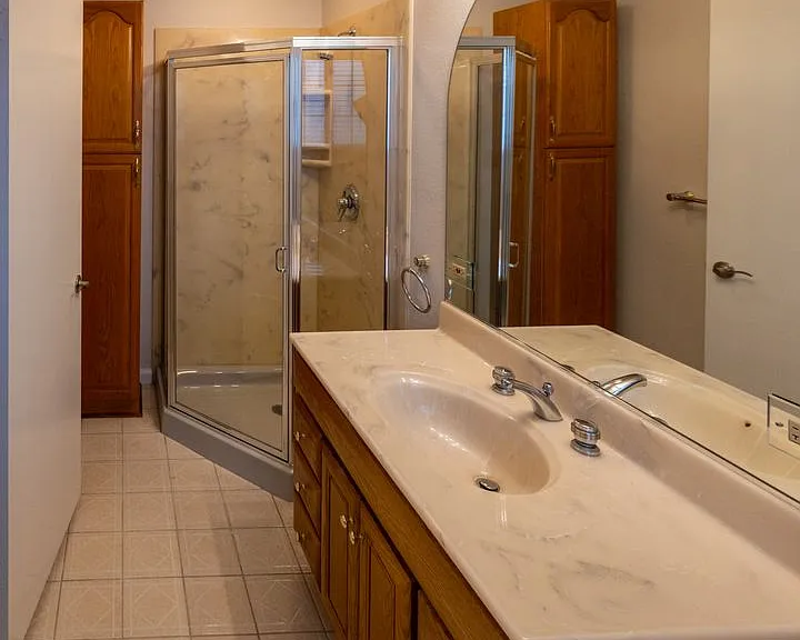 609 Poinsettia Ave — Photo 32