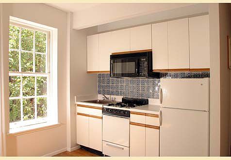 5th image of 316 E 92nd St APT 5RC
