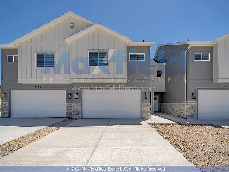 1592 N 1950 E — Photo 21