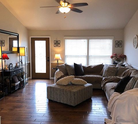 2nd image of 605 Bluestem Dr