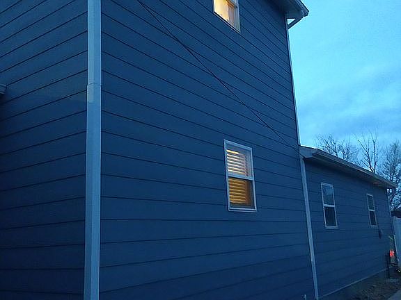 5th image of 1520 7th Ave NW