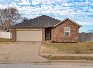 2701 W Garton Road, Ozark, MO 65721