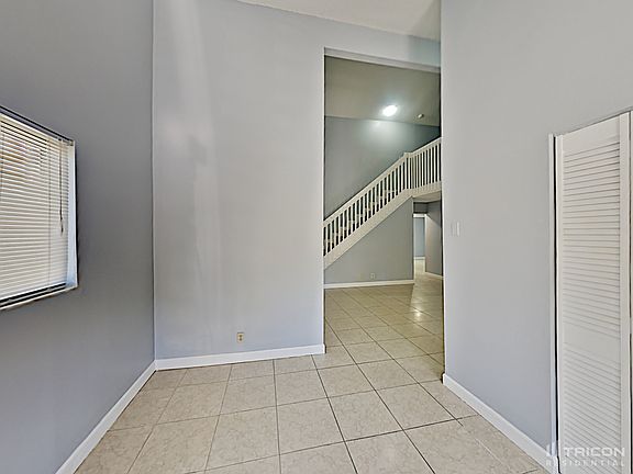 5th image of 19 Peachtree Pl