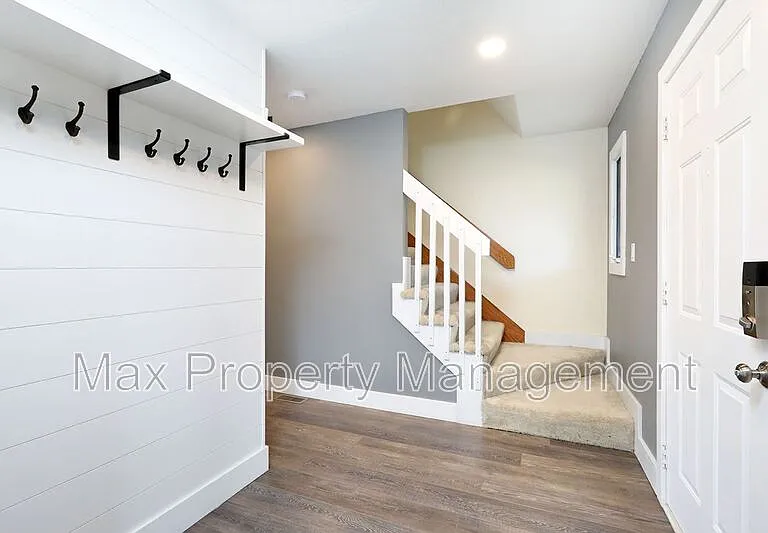 8200 Northview Dr — Photo 4