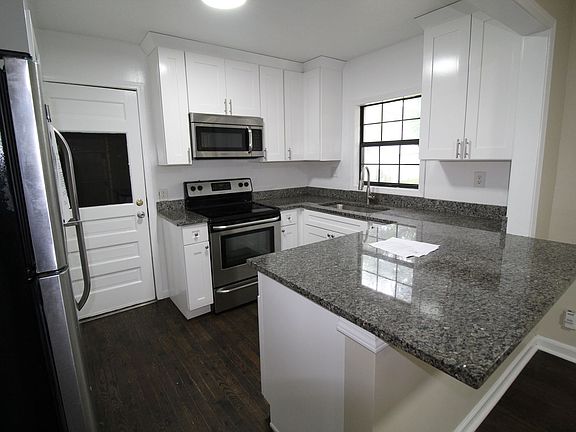 4th image of 5115 Rosewood Dr
