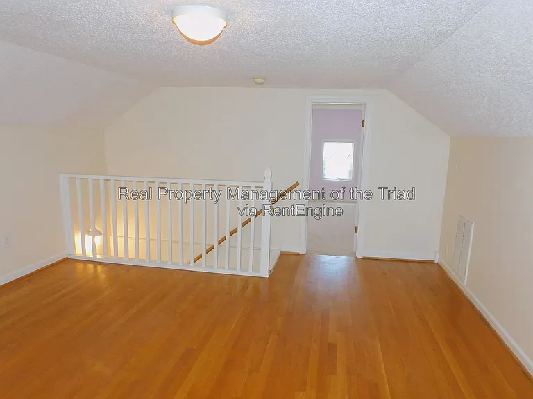3076 Main St — Photo 17