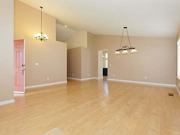 4th image of 431 Tuscany Pl