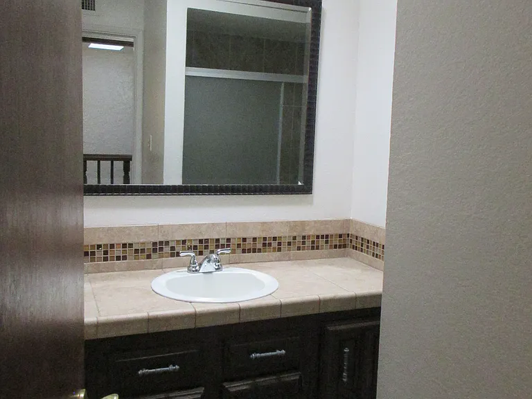 209 Kino Springs Dr #C — Photo 15