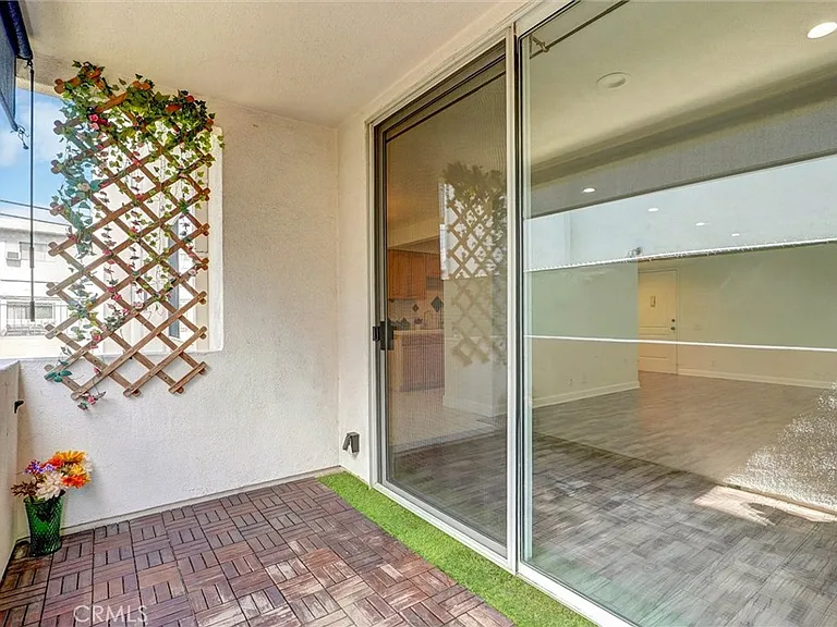 4637 Willis Ave #110 — Photo 28