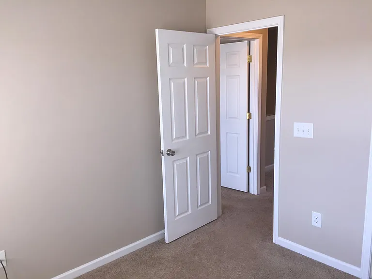 10143 Ballyclare Ct — Photo 16